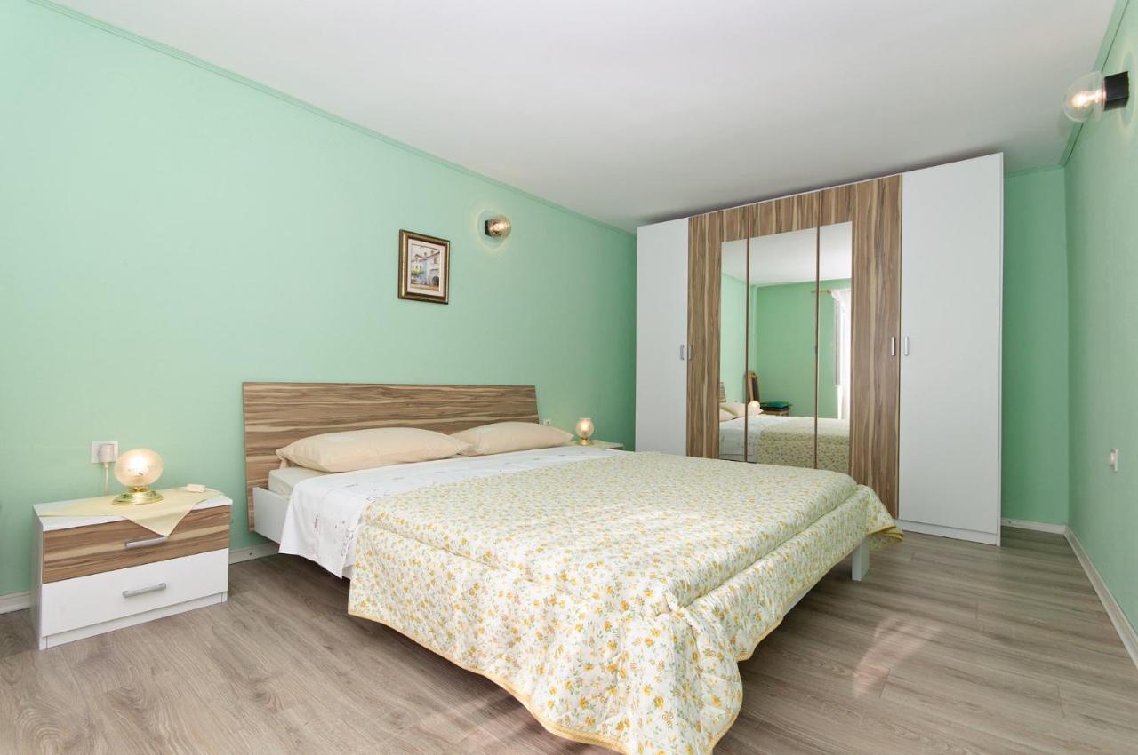 Holiday Home In Lopar/Insel Rab 17776 Eksteriør billede