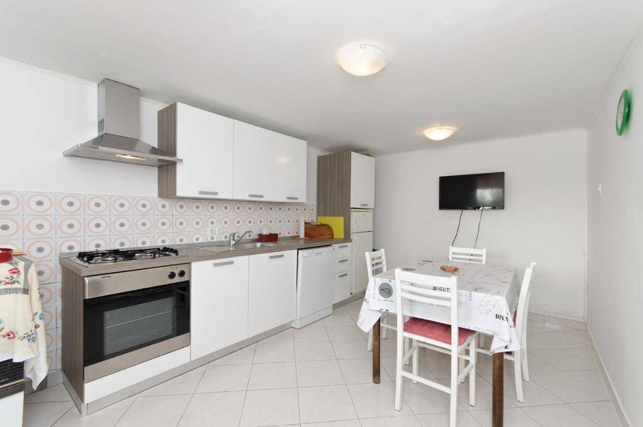 Holiday Home In Lopar/Insel Rab 17776 Eksteriør billede